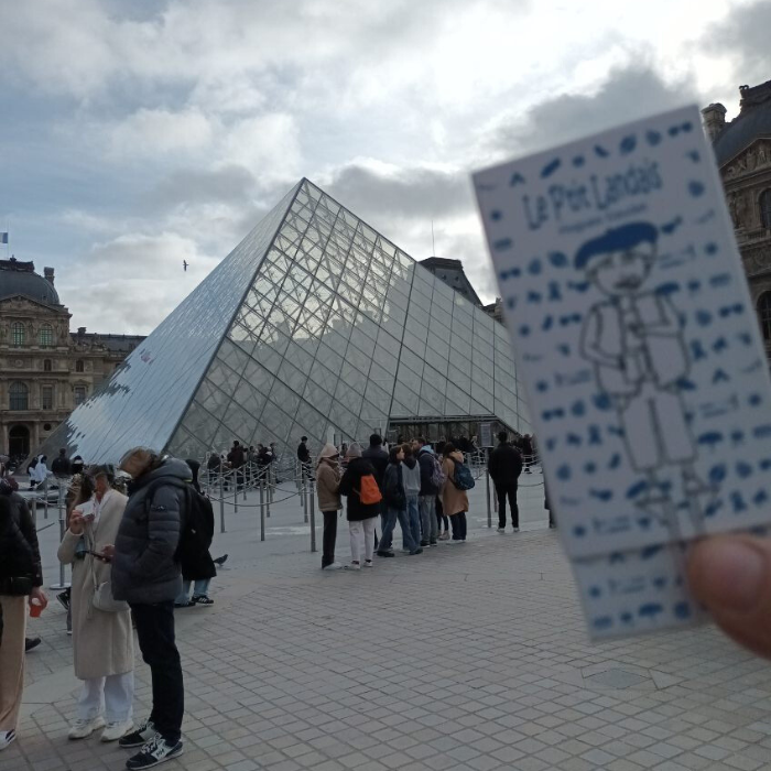 P'tit landais en voyage au Louvre à Paris